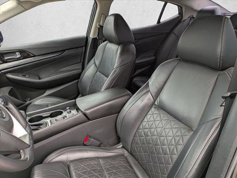 Used 2022 Nissan Maxima Platinum w/ Sport Mat Group image 10