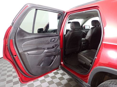 Used 2020 Chevrolet Traverse LT w/ LT Premium Package AWD/4WD image 34