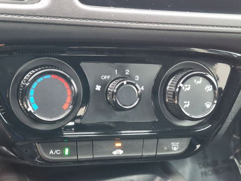Certified 2022 Honda HR-V Sport image 18