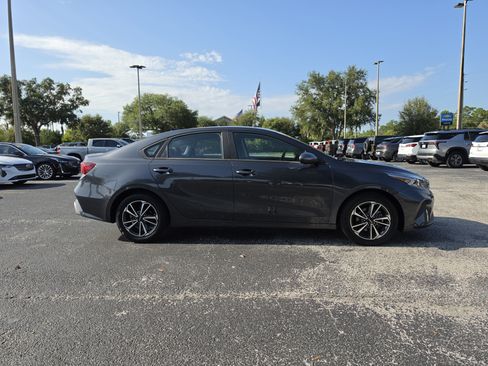 Used 2023 Kia Forte LXS FWD image 3