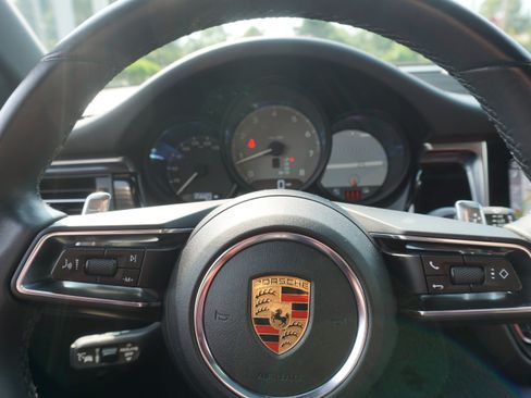 Certified 2023 Porsche Macan S AWD/4WD image 26