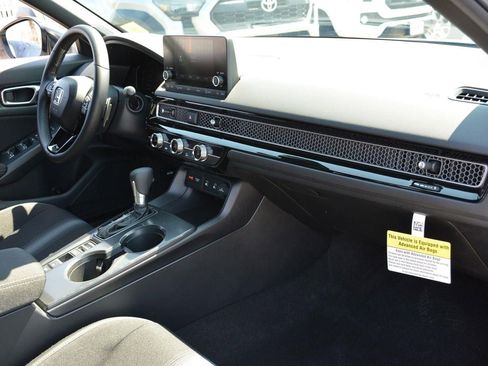 Used 2025 Honda Civic Sport image 19