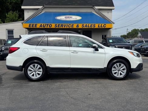 Used 2016 Subaru Outback 2.5i Premium AWD/4WD image 1