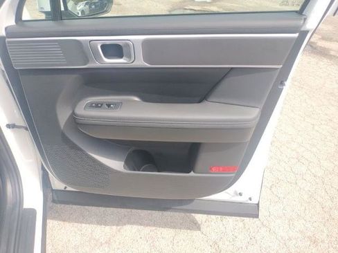 Used 2025 Hyundai Santa Fe SEL FWD image 48