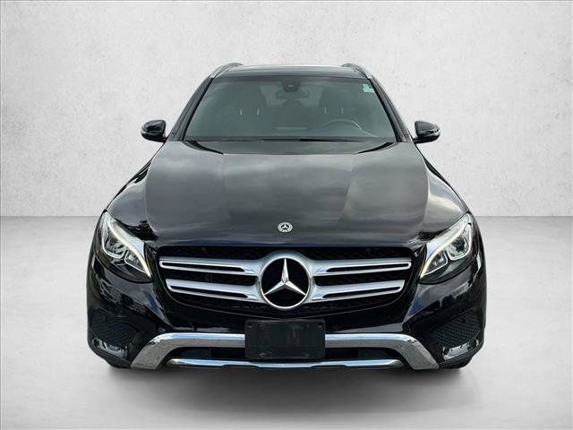 Used 2019 Mercedes-Benz GLC 300 4MATIC image 2