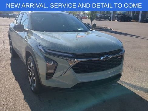 Certified 2024 Chevrolet Trax RS w/ Driver Confidence Package FWD image 7