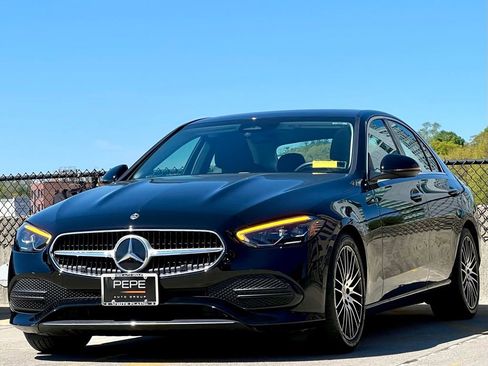 Used 2022 Mercedes-Benz C 300 4MATIC Sedan image 4