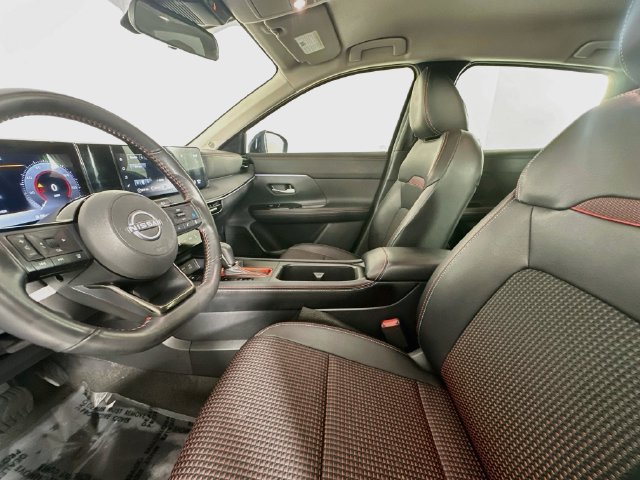 Used 2025 Nissan Kicks SR FWD image 20