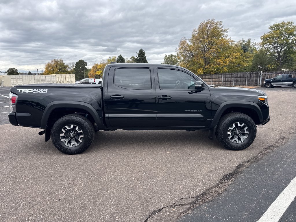 Used 2023 Toyota Tacoma TRD Off-Road w/ TRD Premium Off Road Package AWD/4WD image 6