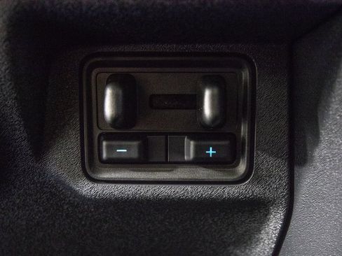 Used 2025 Ford Expedition Tremor image 28