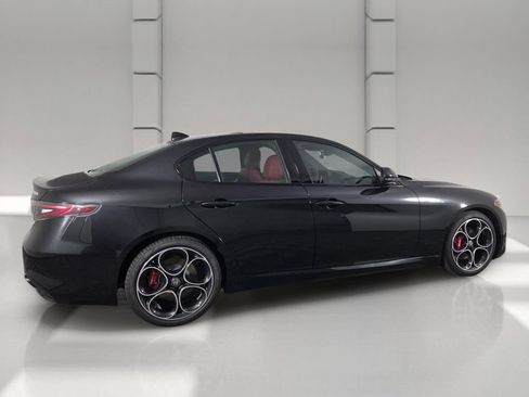 New 2026 Alfa Romeo Giulia w/ Driving Assist Package RWD image 5