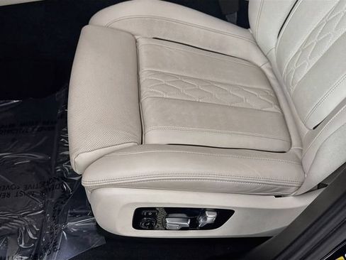 Used 2025 BMW X5 xDrive50e w/ M Sport Package AWD/4WD image 20