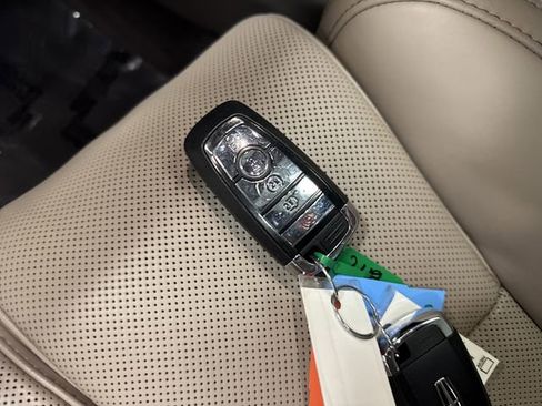 Used 2024 Lincoln Navigator L Reserve image 31