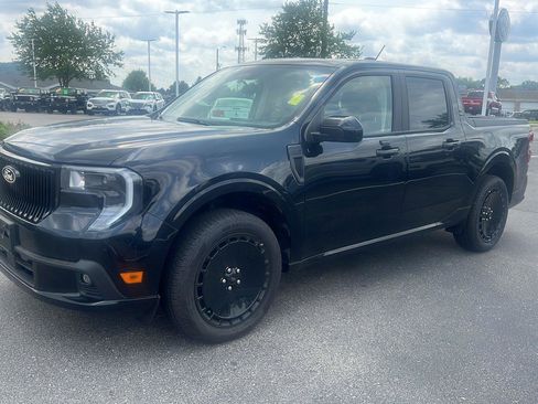 Used 2025 Ford Maverick Lobo AWD/4WD image 12