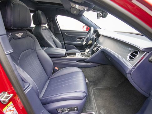 Certified 2024 Bentley Flying Spur S V8 AWD/4WD image 13