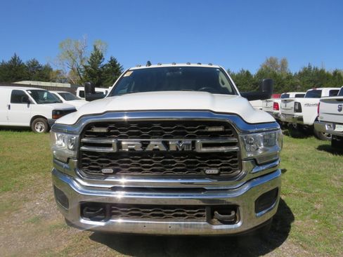 Used 2019 RAM 3500 Tradesman w/ Chrome Appearance Group image 5