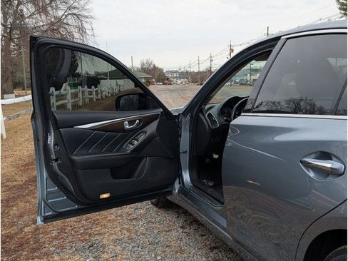 Used 2018 INFINITI Q50 Luxe image 9