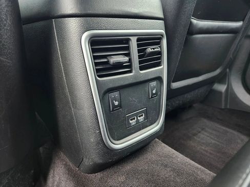 Used 2018 Dodge Charger GT AWD/4WD image 24