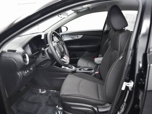 Used 2023 Kia Forte LXS w/ LXS Technology Package image 11