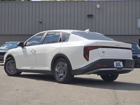 Used 2025 Kia K4 FWD image 12
