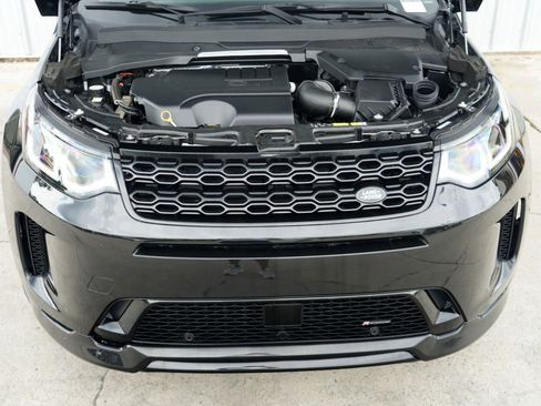 Used 2022 Land Rover Discovery Sport SE R-Dynamic image 7