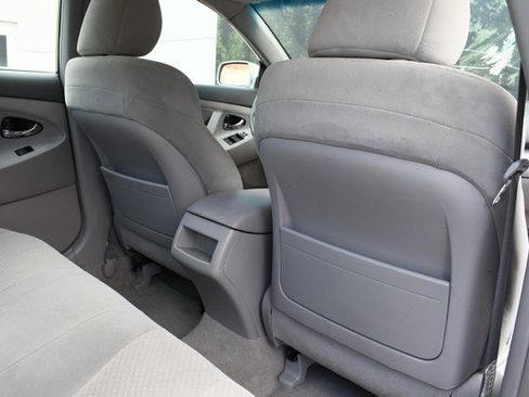 Used 2009 Toyota Camry LE image 27