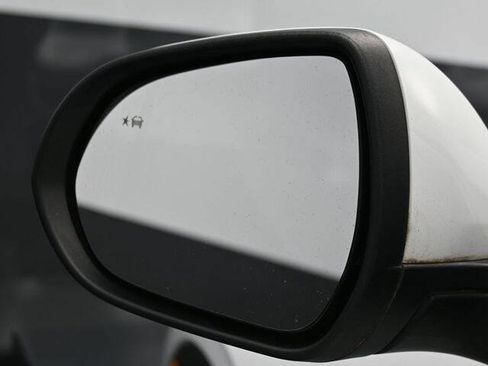 Used 2021 Buick Encore GX Select w/ Experience Buick Package image 9