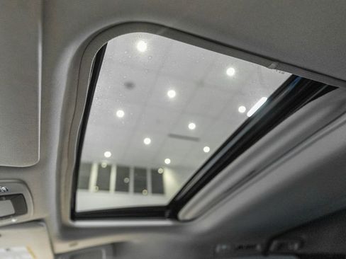 Certified 2025 Toyota Sienna LE w/ LE Plus Package image 22