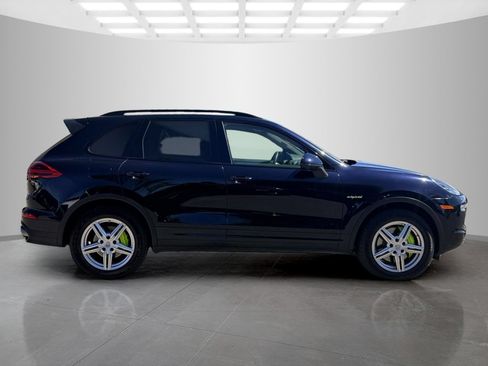 Used 2016 Porsche Cayenne S AWD/4WD image 4