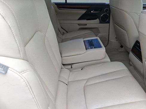 Used 2021 Lexus LX 570 4WD w/ Luxury Package image 30