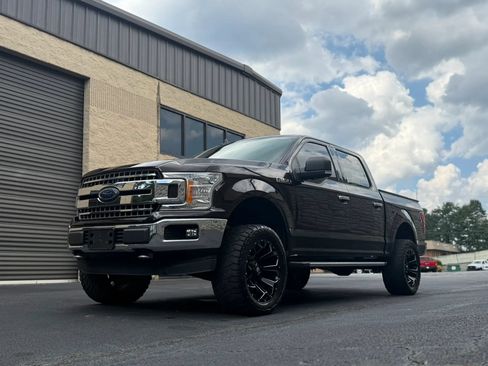 Used 2018 Ford F150 XLT w/ Equipment Group 302A Luxury AWD/4WD image 39