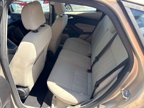 Used 2017 Ford Focus SE FWD image 10