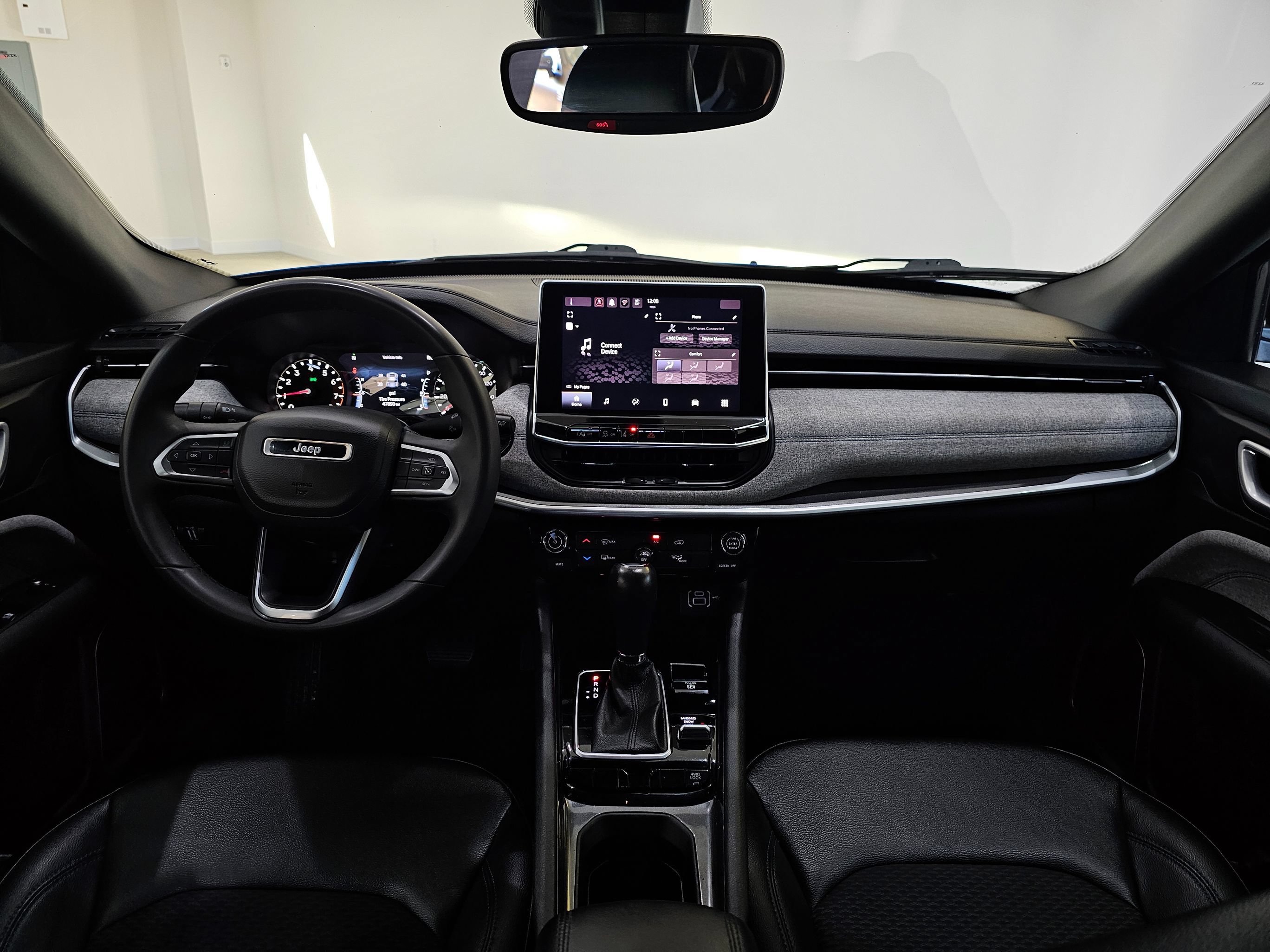 Used 2024 Jeep Compass Latitude AWD/4WD image 24