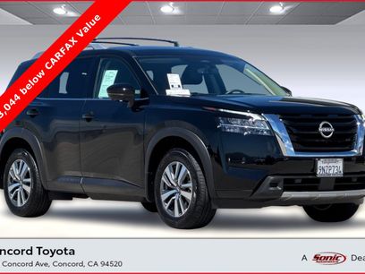 Used 2024 Nissan Pathfinder SL