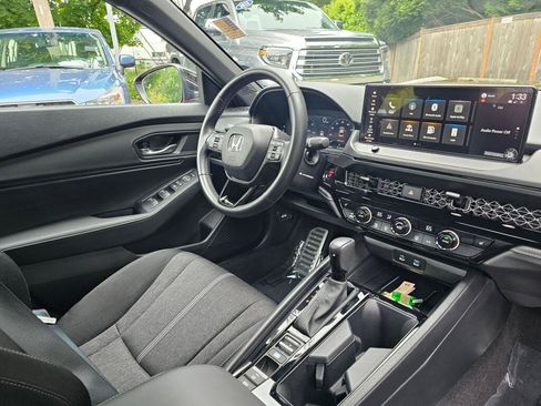Certified 2025 Honda Accord Sport image 10