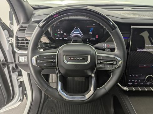 Used 2024 GMC Acadia Denali w/ Super Cruise Package AWD/4WD image 18