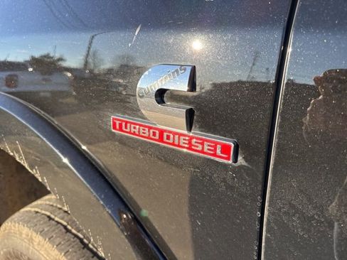Used 2022 RAM 3500 Laramie image 9
