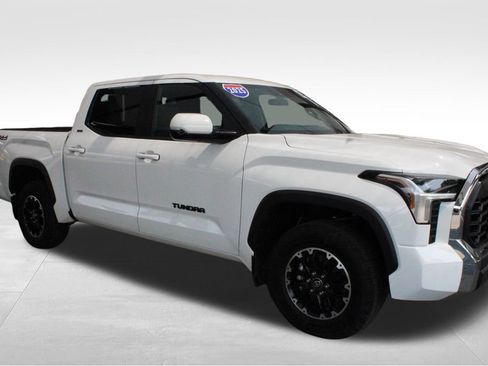 Certified 2025 Toyota Tundra SR5 w/ TRD Off-Road Package AWD/4WD image 18