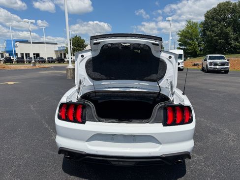 Used 2018 Ford Mustang Premium RWD image 20