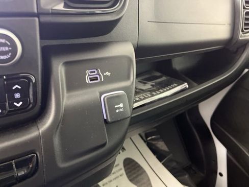 Used 2024 RAM ProMaster 3500 w/ Convenience Group image 28