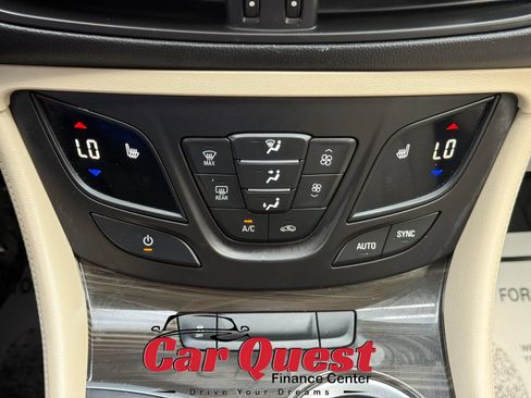 Used 2020 Buick Envision Preferred FWD image 34