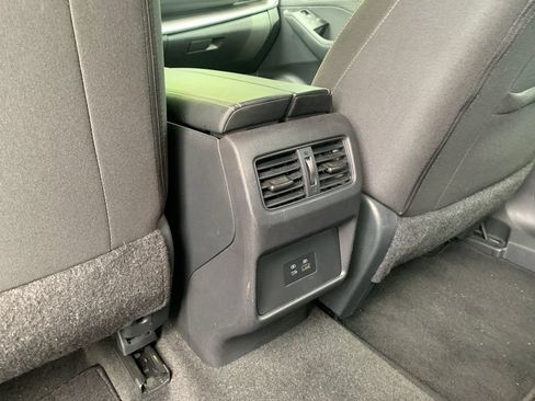 Used 2023 Nissan Rogue SV FWD image 24