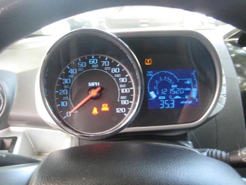 Used 2014 Chevrolet Spark LT FWD image 15