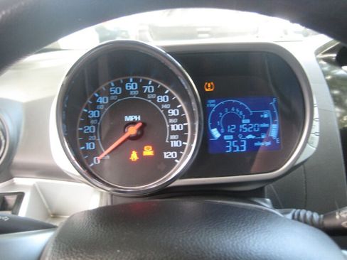 Used 2014 Chevrolet Spark LT image 15