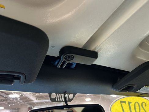 Used 2017 Jeep Wrangler Unlimited Sport image 32