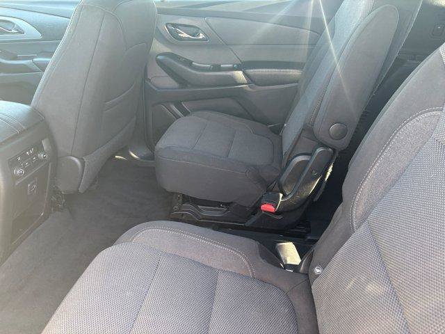 Used 2023 Chevrolet Traverse LT FWD image 14