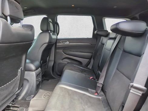 Used 2019 Jeep Grand Cherokee Laredo w/ Laredo X Package RWD image 13