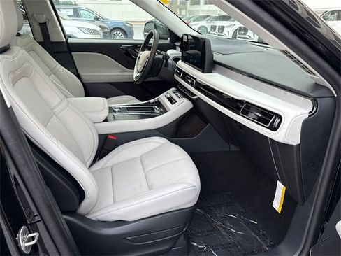 New 2025 Lincoln Aviator Reserve w/ Illumination Package image 6