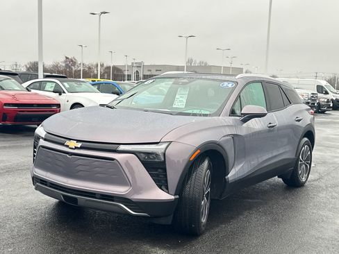 Used 2024 Chevrolet Blazer EV LT image 7