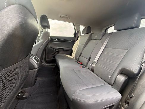 Used 2016 Kia Sorento FWD image 24